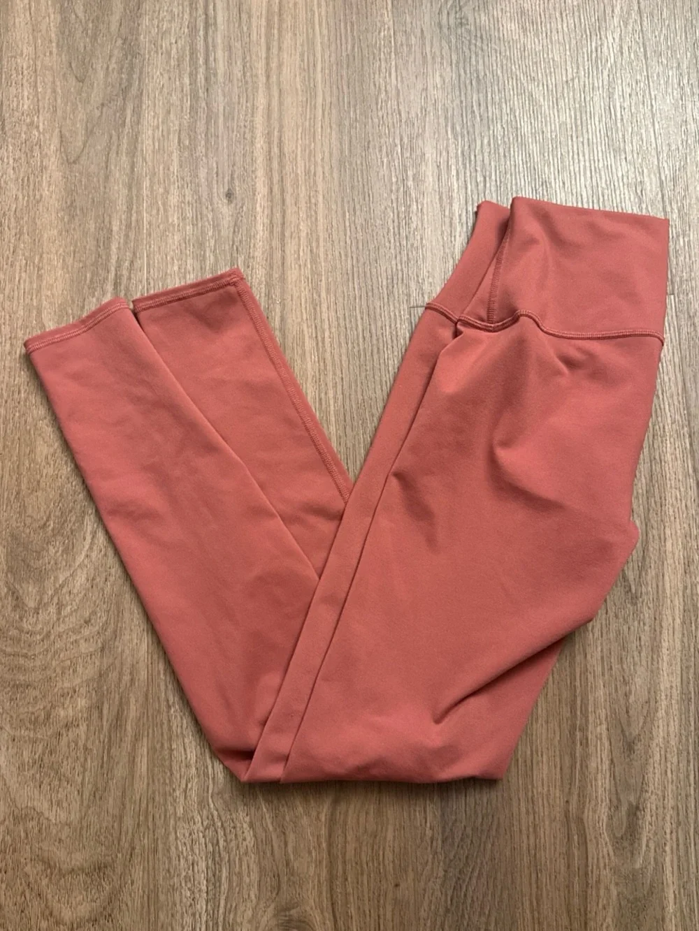 Alo dark dusty rose Pink high-waisted leggings. Size small.